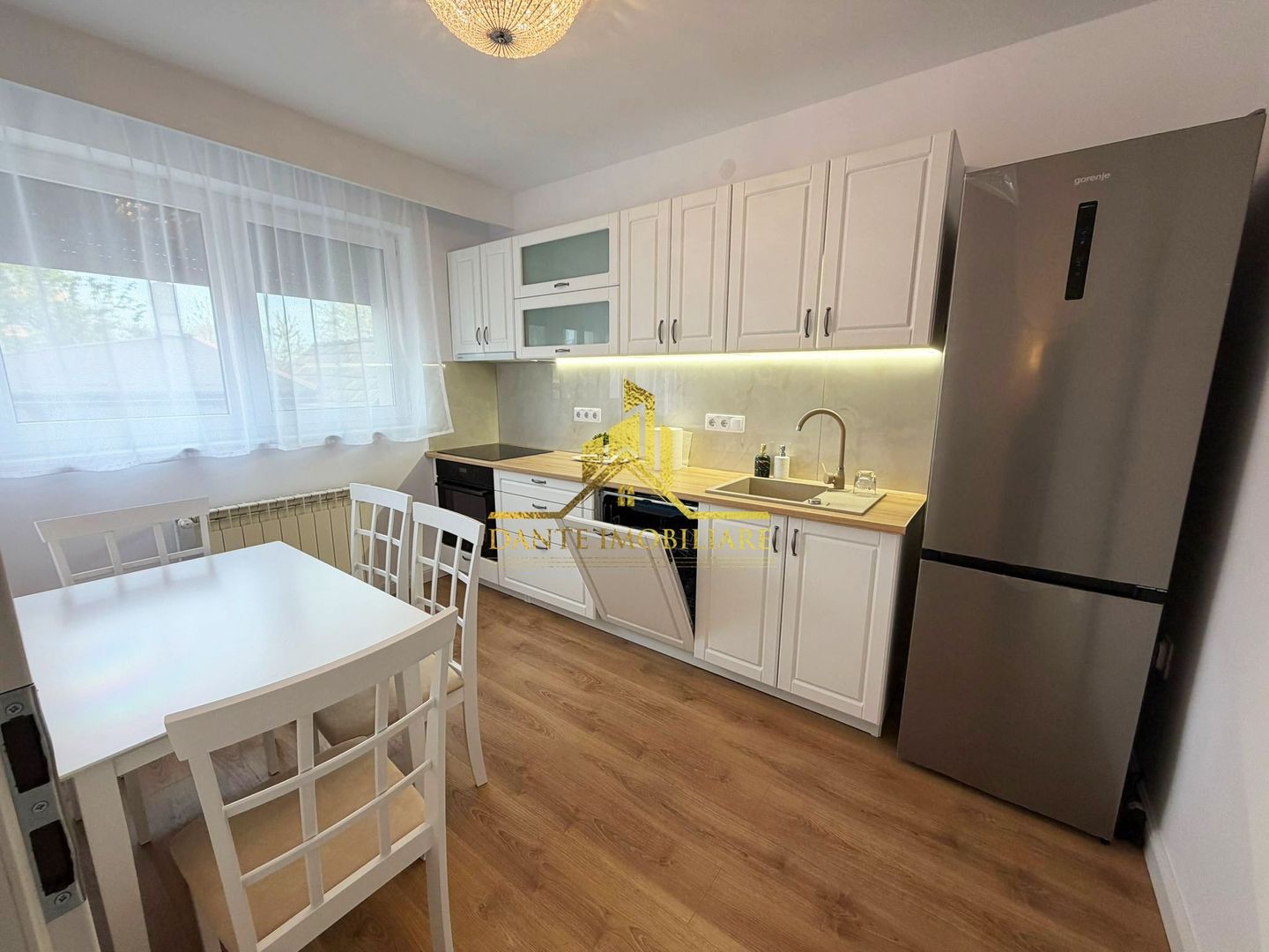 Casa, 6 camere, ultrafinisata, lux, curte, garaj, Andrei Muresanu - Poză 3