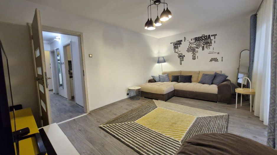 Apartament 3 camere  renovat in zona Lipovei - Poză 2