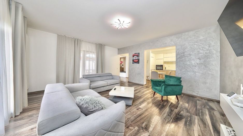 Casă individuală cu 4 camere de vânzare în Cristian, Brasov - Poză 8