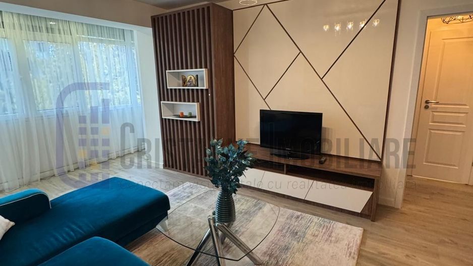 Apartament 2 camere, renovat si amenajat modern, metrou P-ța Unirii la 10 min. - Poză 3