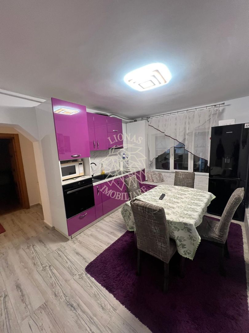 Apartament 111 mp-curte 144 mp-garaj-Zona Podul Jelnei - Poză 1