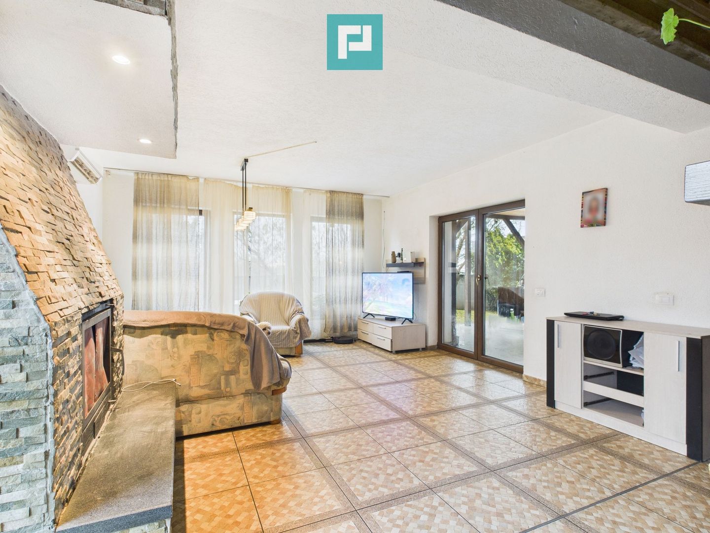 Casă individuală spațioasă, la 10 km de Timișoara - Poză 7