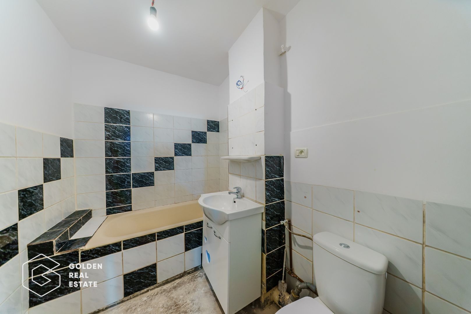Apartament modern, 2 camere Alfa, renovat, et4, centrala, perfect pt investitie - Poză 12