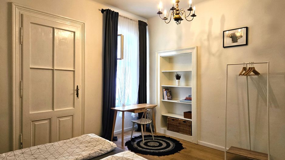 Apartament spectaculos de închiriat 4 camere 4 băi Centrul Istoric - Poză 16