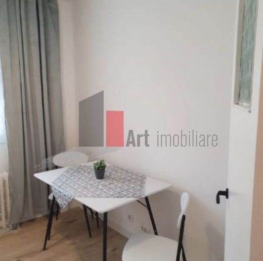 APARTAMENT DE 3 CAMERE TEIUL D0AMNEI - Poză 2