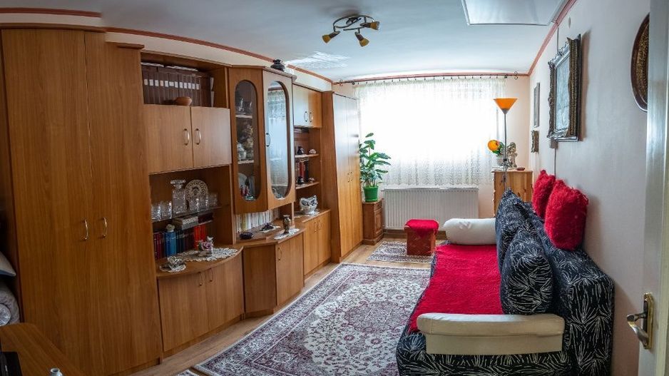 De vânzare casă cu etaj - Poză 5