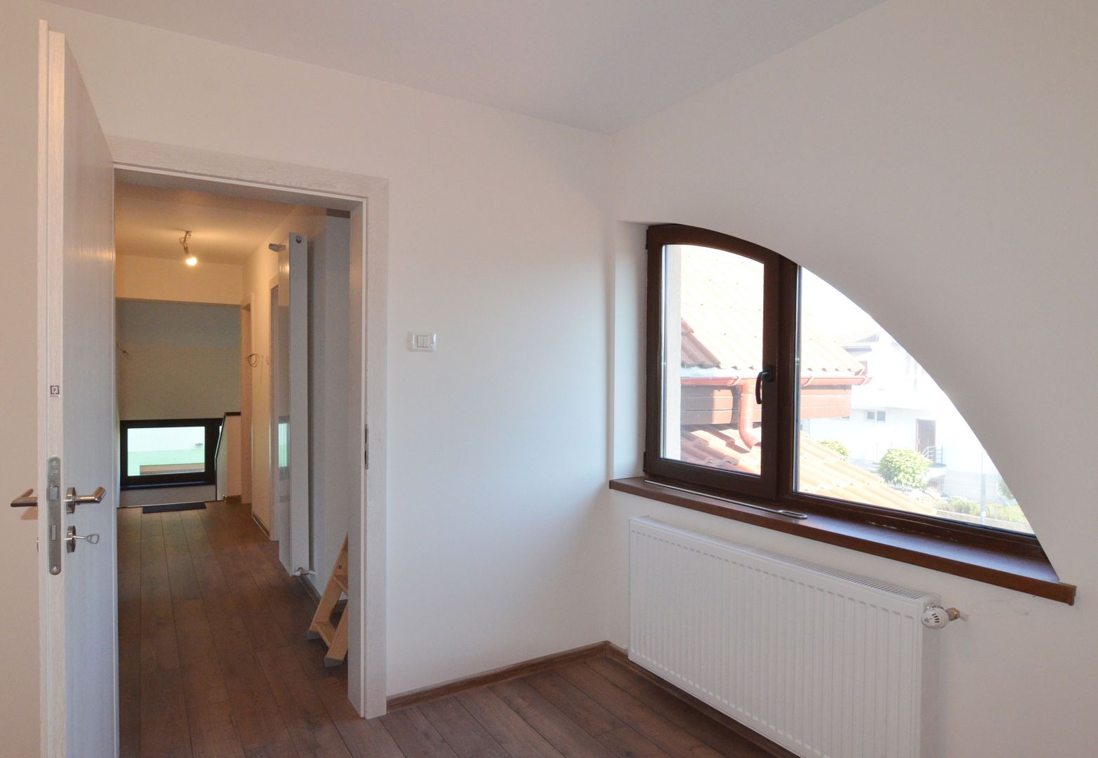 Inchiriem casa noua individuala 4 camere cu garaj - Poză 22