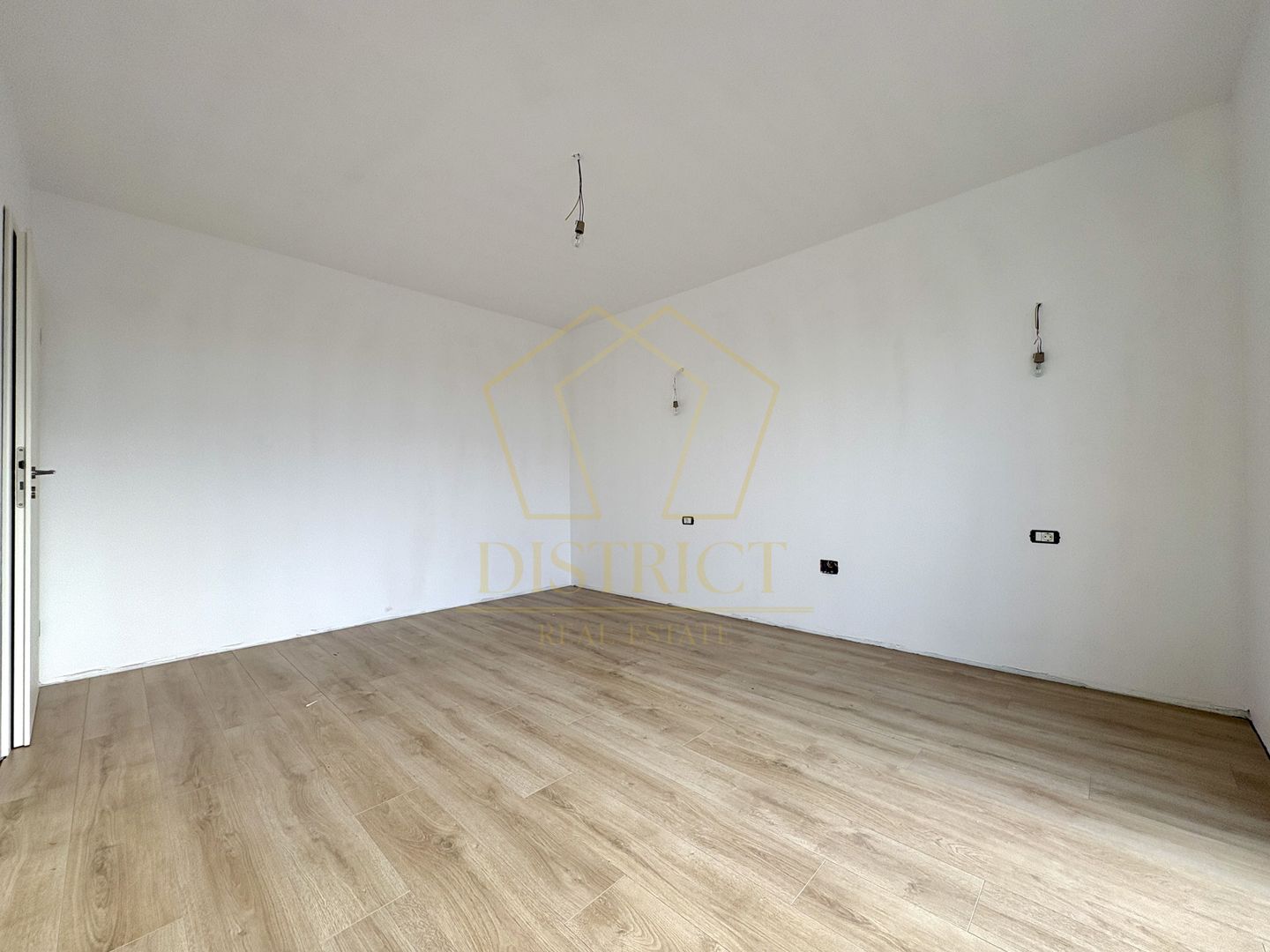 Duplex cu 3 camere, despărțit prin baie | Mosnita Noua | Valery 3 - Poză 5