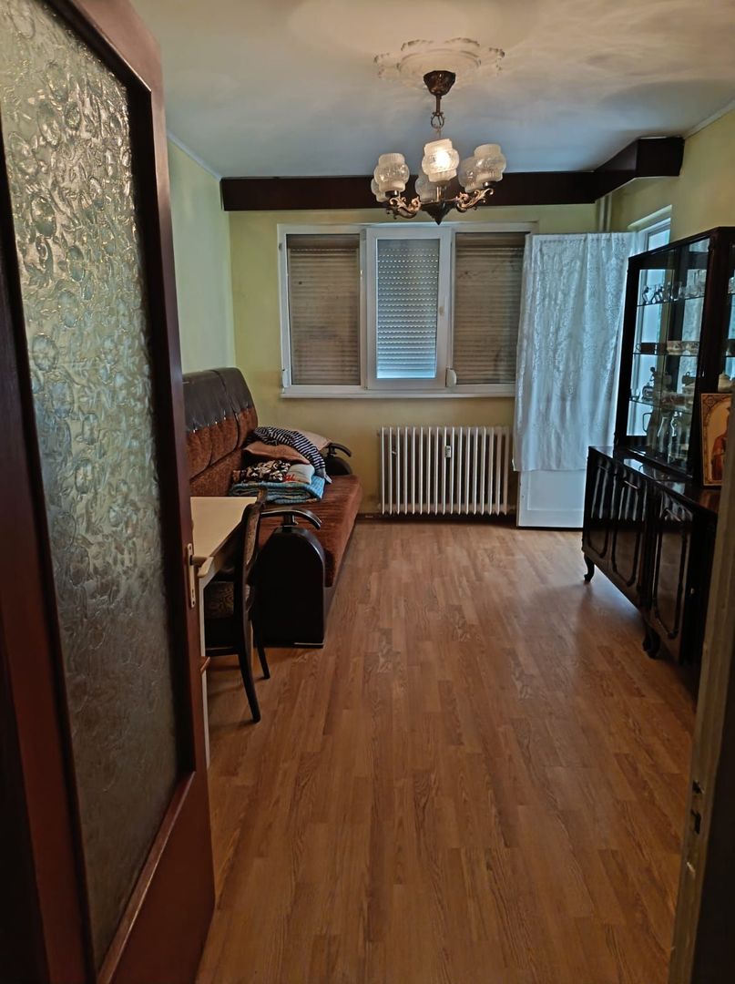 De vanzare apartament cu 2 camere, parter, micro 13 B, 60.000 euro - Poză 5