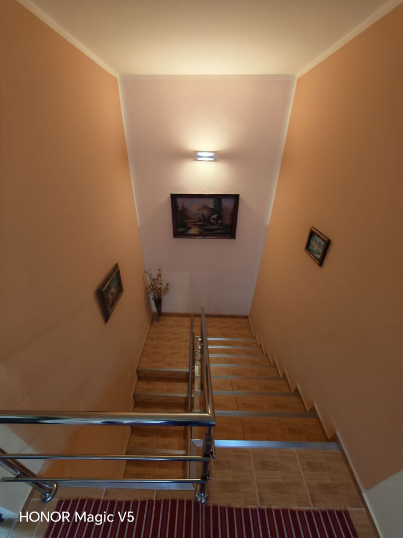 Casă cu teren generos Ghiroda vatra veche - Poză 4