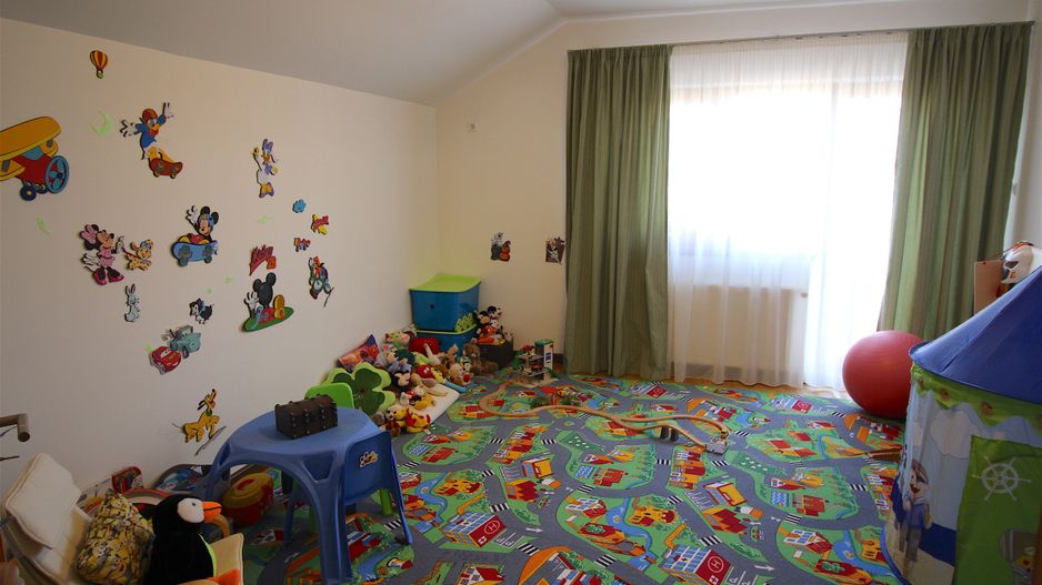 Casă / Vilă cu 5 camere de vânzare în zona Dumbravita - Poză 15