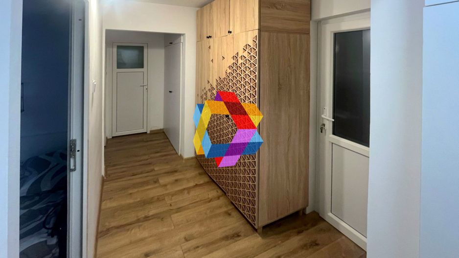 Apartament cu patru camere, zona Scriitorilor 79mp - Poză 3