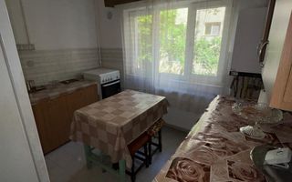 vand apartament 3 camere , zona Splai Mihai Viteazul ,et 1, incalzire - Poză 6