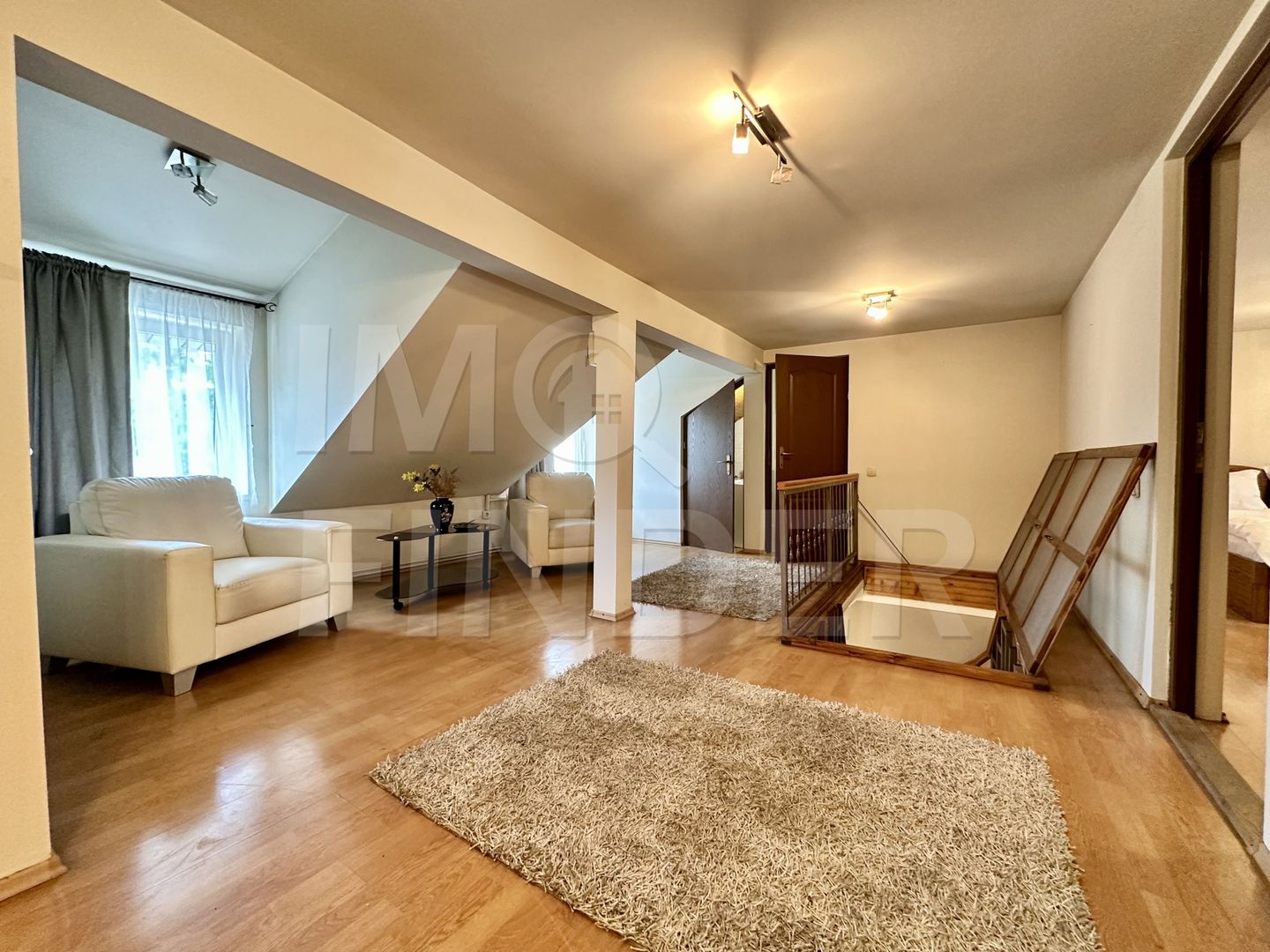 Apartament 4 camere in vila pe 2 niveluri, 150 mp, Andrei Muresanu - Poză 15