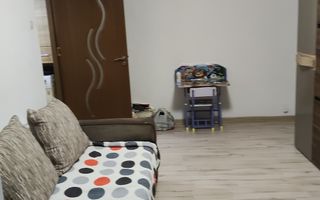 Pantelimon langa liceul teoretic Lucian Blaga - Poză 5