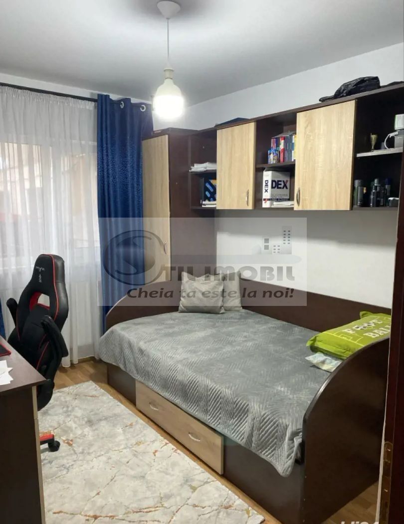 Apartament cu 3 camere Dacia - Poză 5