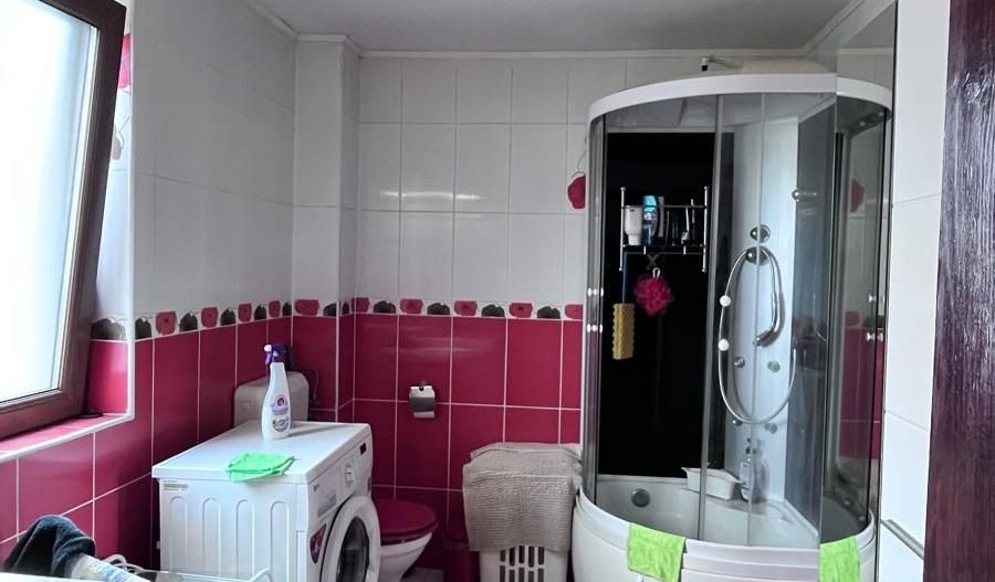 Casa de vanzare in Micesti pe 2 nivele si demisol cu garaj - Poză 7