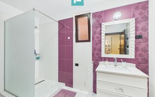 Vilă cu 7 camere de vânzare în zona Central - Poză 44