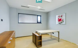 Spațiu comercial modern cu parcare proprie - Poză 19
