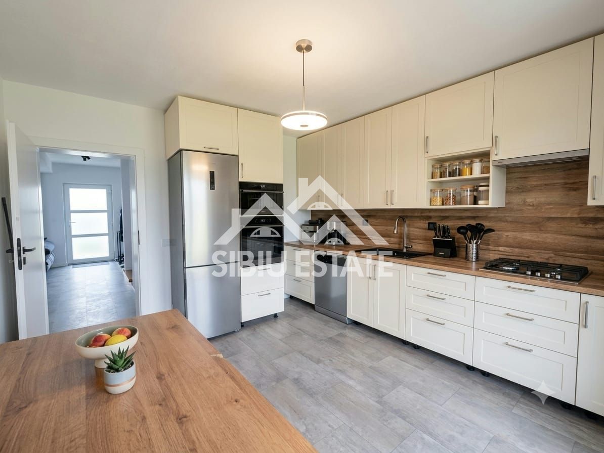 Casa individuala 5 camere, dormitor la parter - Poză 3