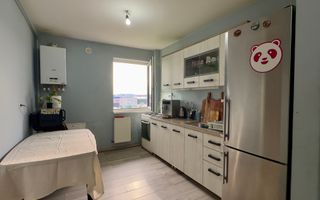Apartament cu 2 camere, decomandat, zona Ambient - Poză 1