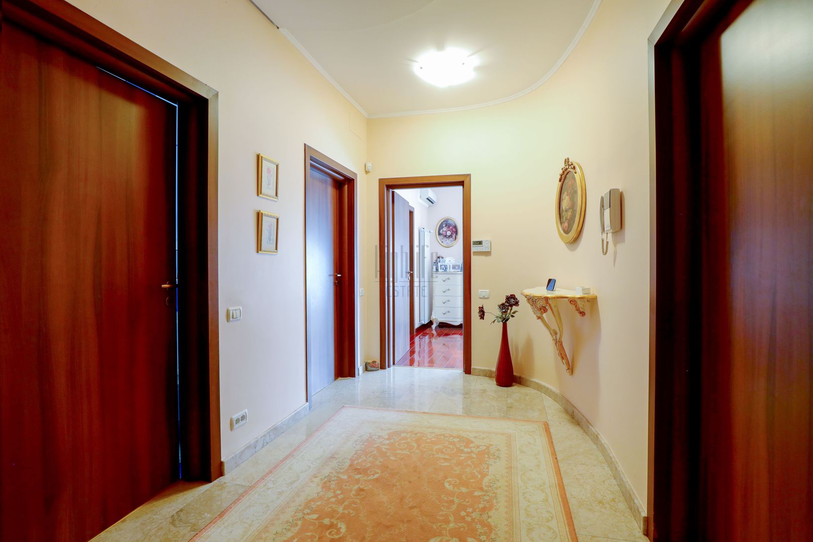 Vila de lux deosebita 9 Camere Pipera Erou Iancu Nicolae 298mp teren - Poză 34