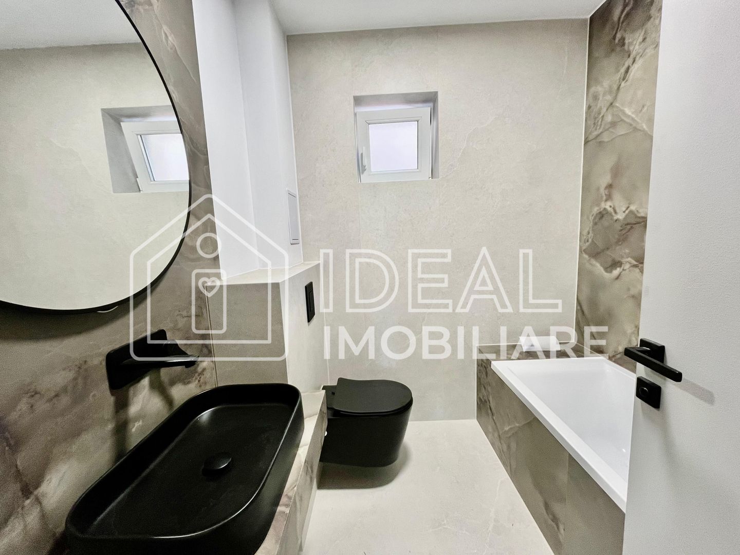 Penthouse cu 3 camere LA CHEIE, cu terase de 200mpu, zona Calea Surii Mici - Poză 14