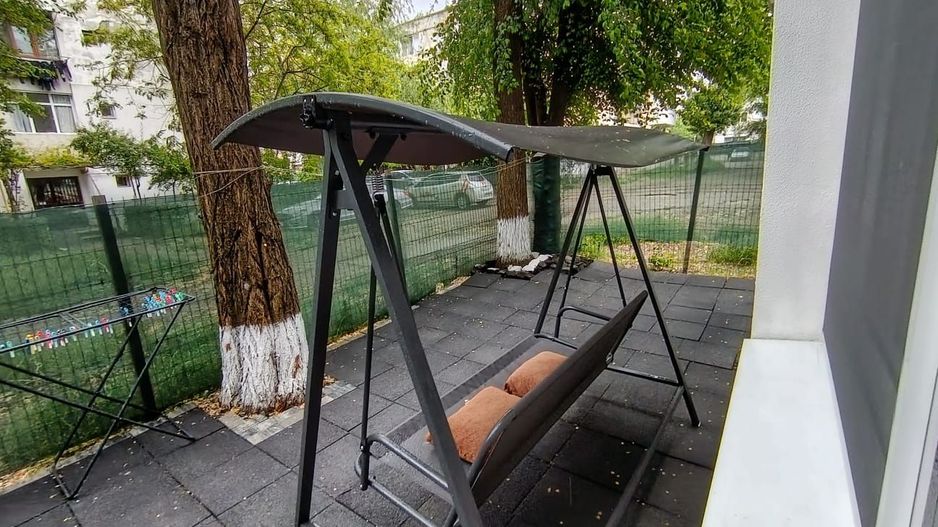 De vanzare apartament 3 camere – Micro 40 – Parter cu gradina, 58.000 euro - Poză 7
