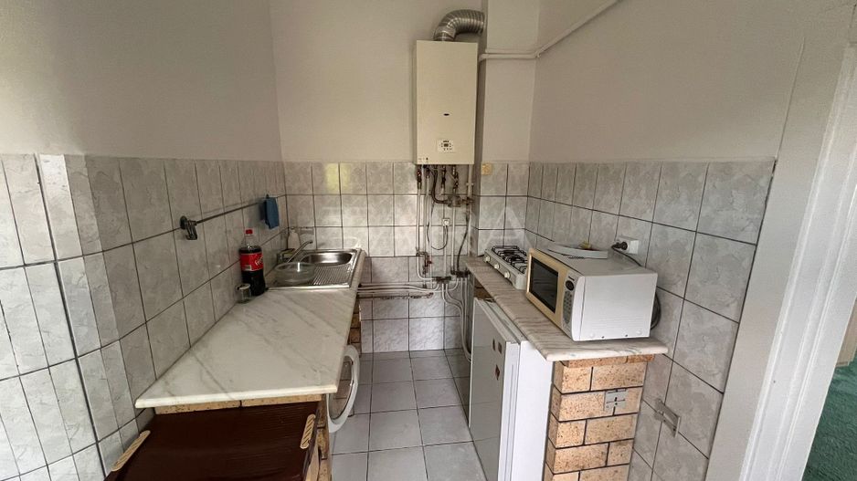Apartament cochet în zona Gruia, cu autorizație pentru mansardare. - Poză 2