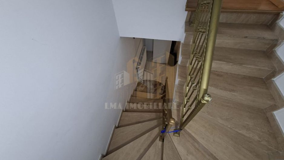 Casa individuala Tractoru zona Socec Brasov - Poză 11