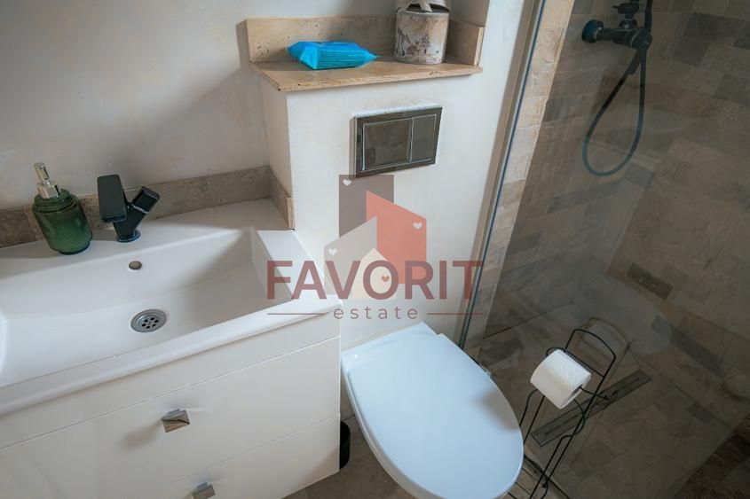 VAND 1/2 CLADIRE CU 6 APARTAMENTE - Poză 11