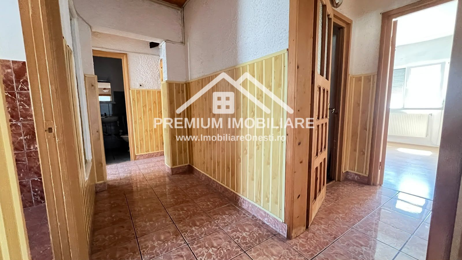 Apartament 4 camere, decomandat – Zona de Jos - Poză 7