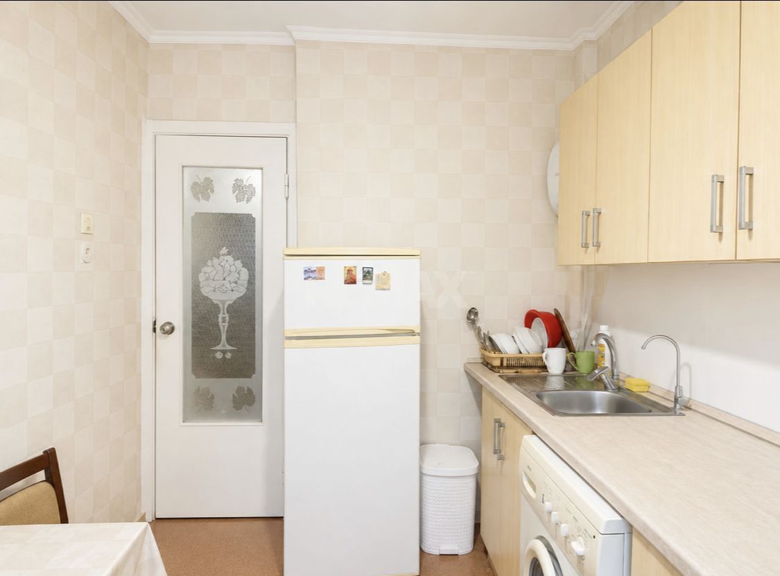 Apartament cu trei odăi, Buiucani, Chișinău - Poză 4