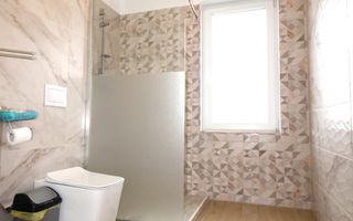2 locuri de parcare, bloc nou, balcon generos, parter- Dumbrăvița - Poză 10