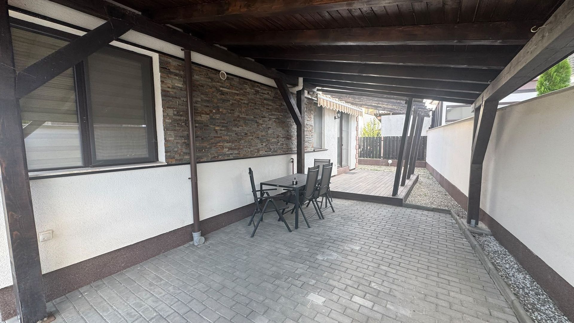 Casă 4 camere de inchiriat, carport, curte 180 mp - C. Arhitectilor - Poză 4