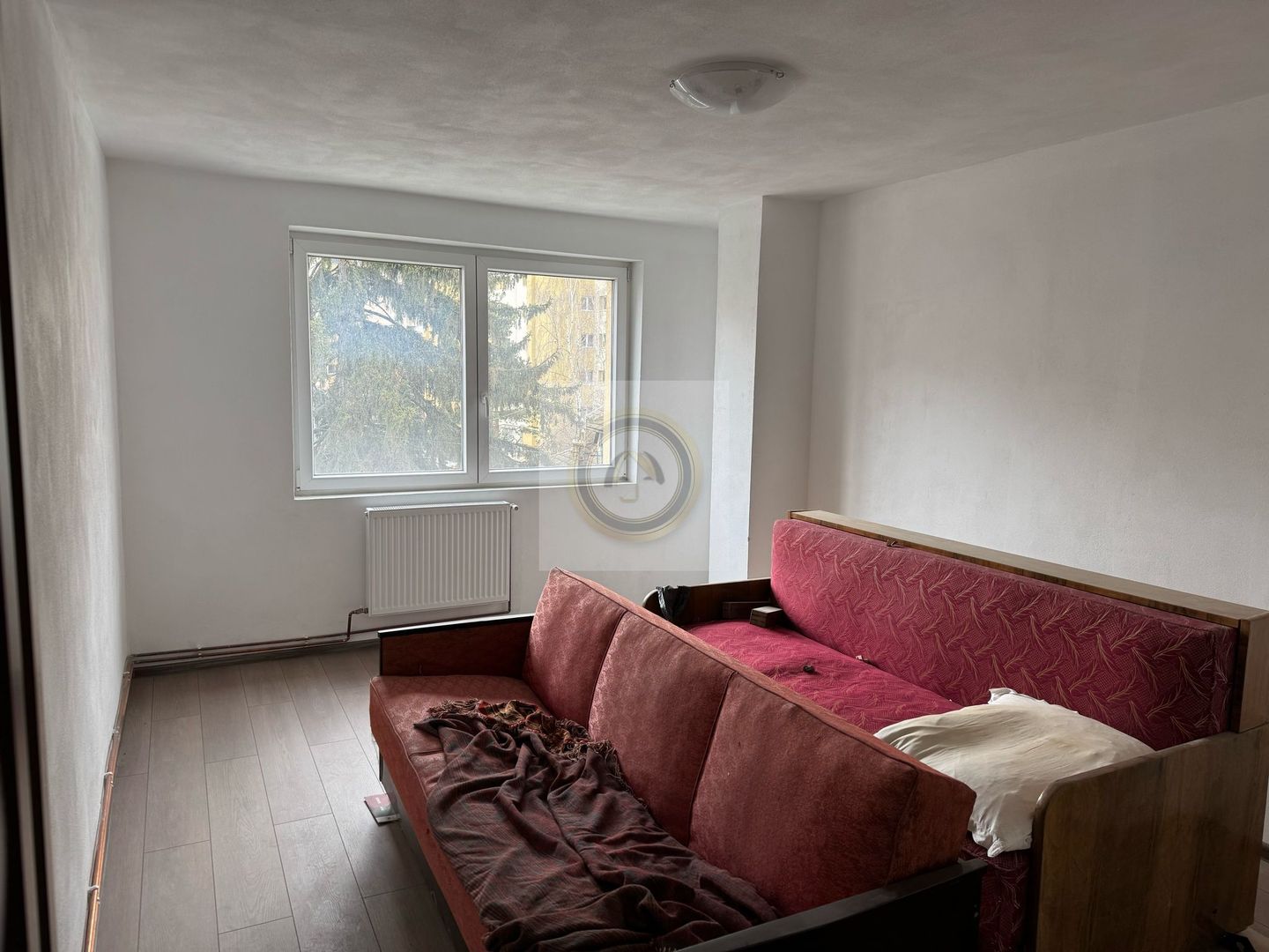 Apartament 3 camere de inchiriat | nemobilat, neutilat | langaDoboz - Poză 19