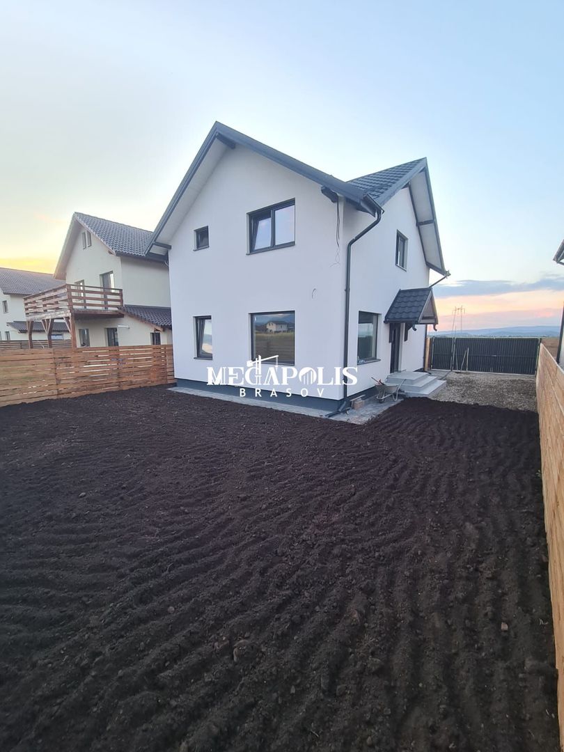 Casă Individuala 4 CAMERE de vânzare în Cartier Izvor - Poză 2