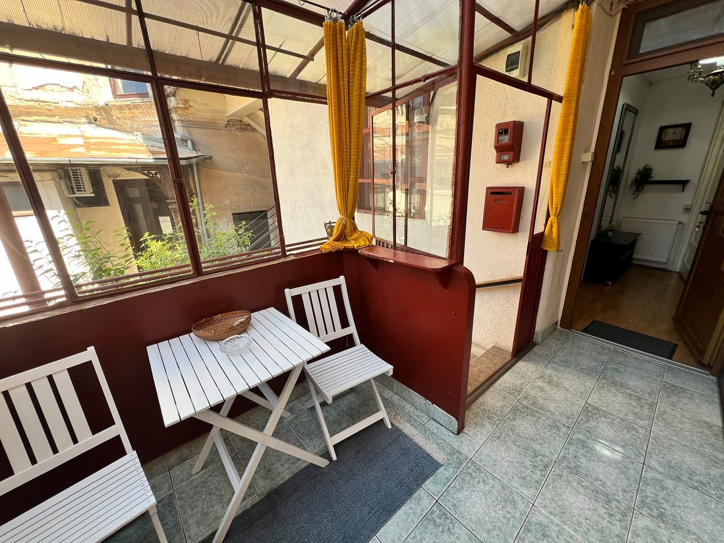 Apartament spatios cu 3 camere | 83 mp + veranda + curte | Ultracentral - Poză 17