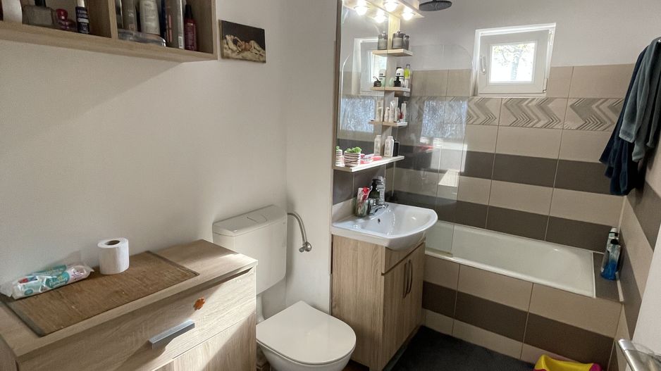 Girocului | 3 camere | Decomandat | Balcon | 2 băi | Centrală proprie - Poză 13