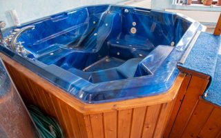 Conac cu piscina - 1810 mp - Poză 13