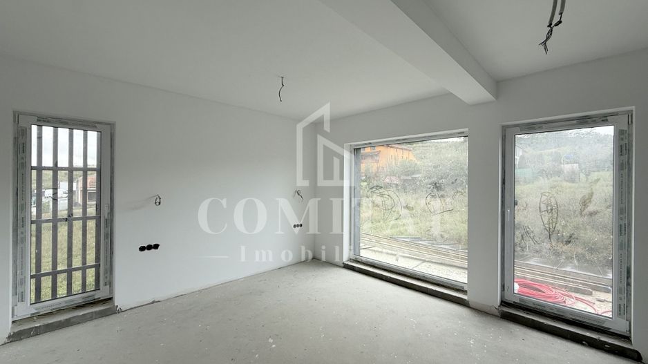 Casă individuală cu 699 teren la preț bun Chinteni - Poză 5