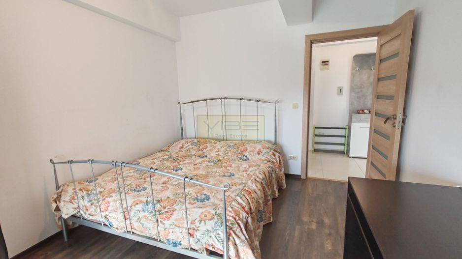 Copou - Sadoveanu - Apartament Decomandat + Parcare! - Poză 1