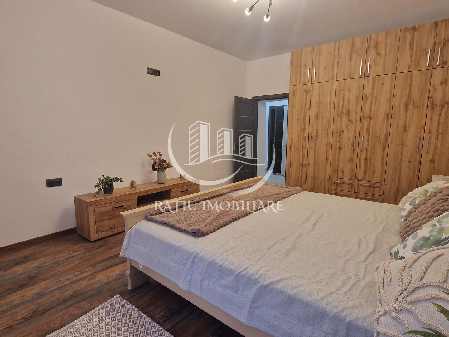 Apartament cu 2 camere | Ultracentral | Oradea - Poză 12