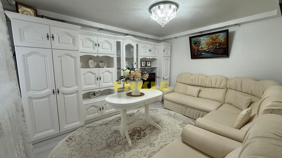 DE VÂNZARE – Apartament cu doua camere complet renovat - Poză 1