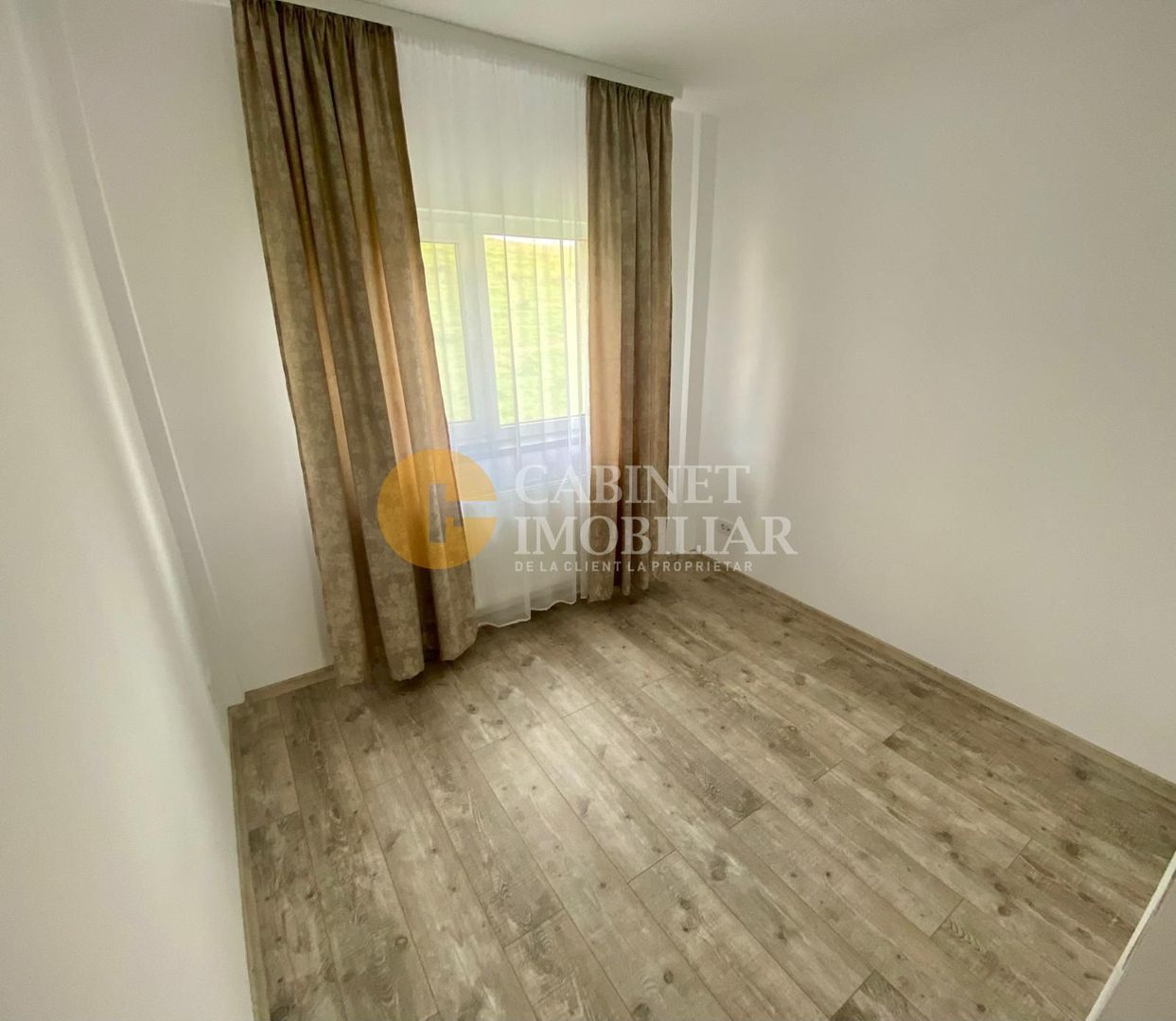 VISAN - 3 CAMERE - BLOC NOU - INTABULAT - LOC PARCARE INCLUS - Poză 4
