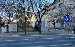 Apartament 4 camere decomandate 4 balcoane etaj 1 Str. Bâlea/Sibiu - Poză 1