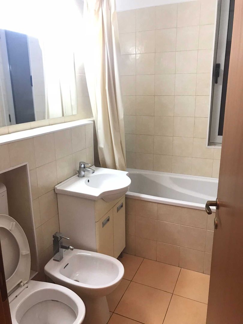 Inchiriez apartament 2 camere in Quadra Place suprafata 78mp - Poză 8