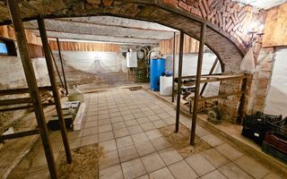 Casa din secolul XIX, ultrafinisata, ultracentral, 855 mp teren - Poză 26