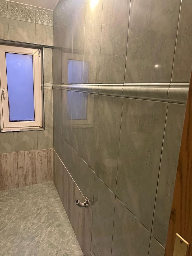 ageuropa.ro vinde apt. cu 4 cam. RENOVAT, 106mp, etaj 1 în zona SOARELUI. - Poză 6