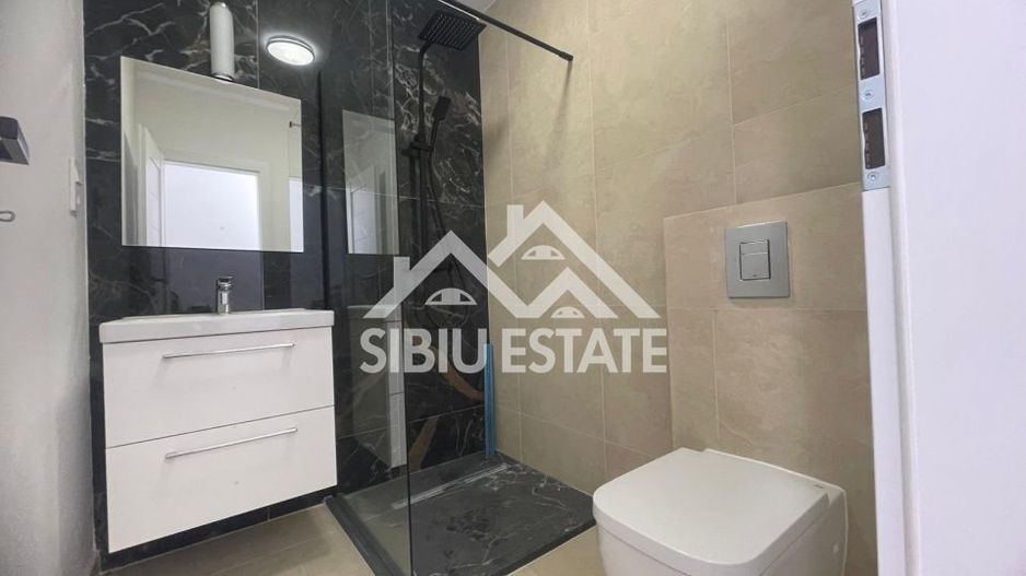 Apartament cu 3 camere, s.utila 70.15 mp.  bloc cu lift-  loc de parcare - Poză 13